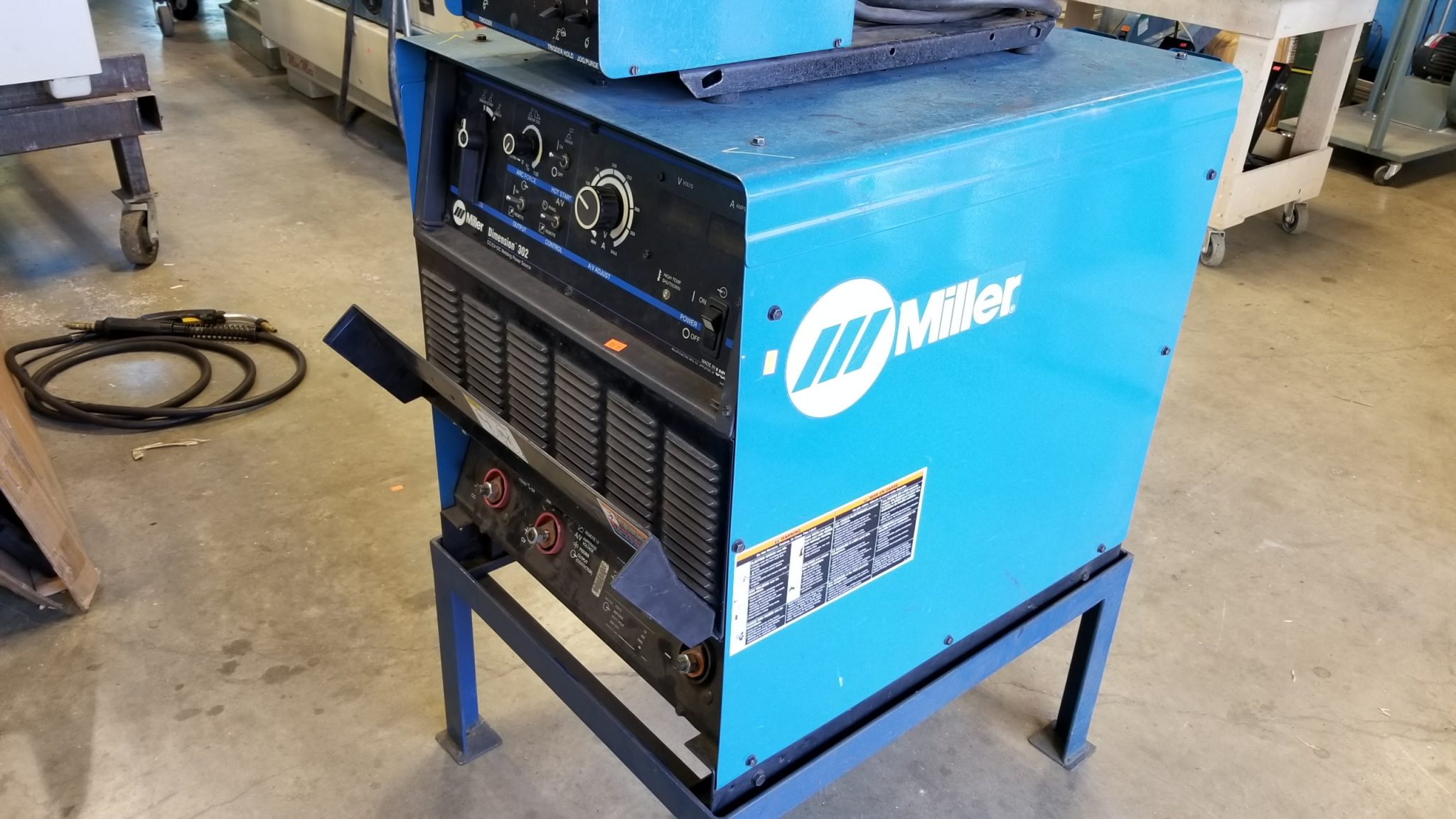 Used Miller Dimension 302 cc/cv dc welding power source Coast