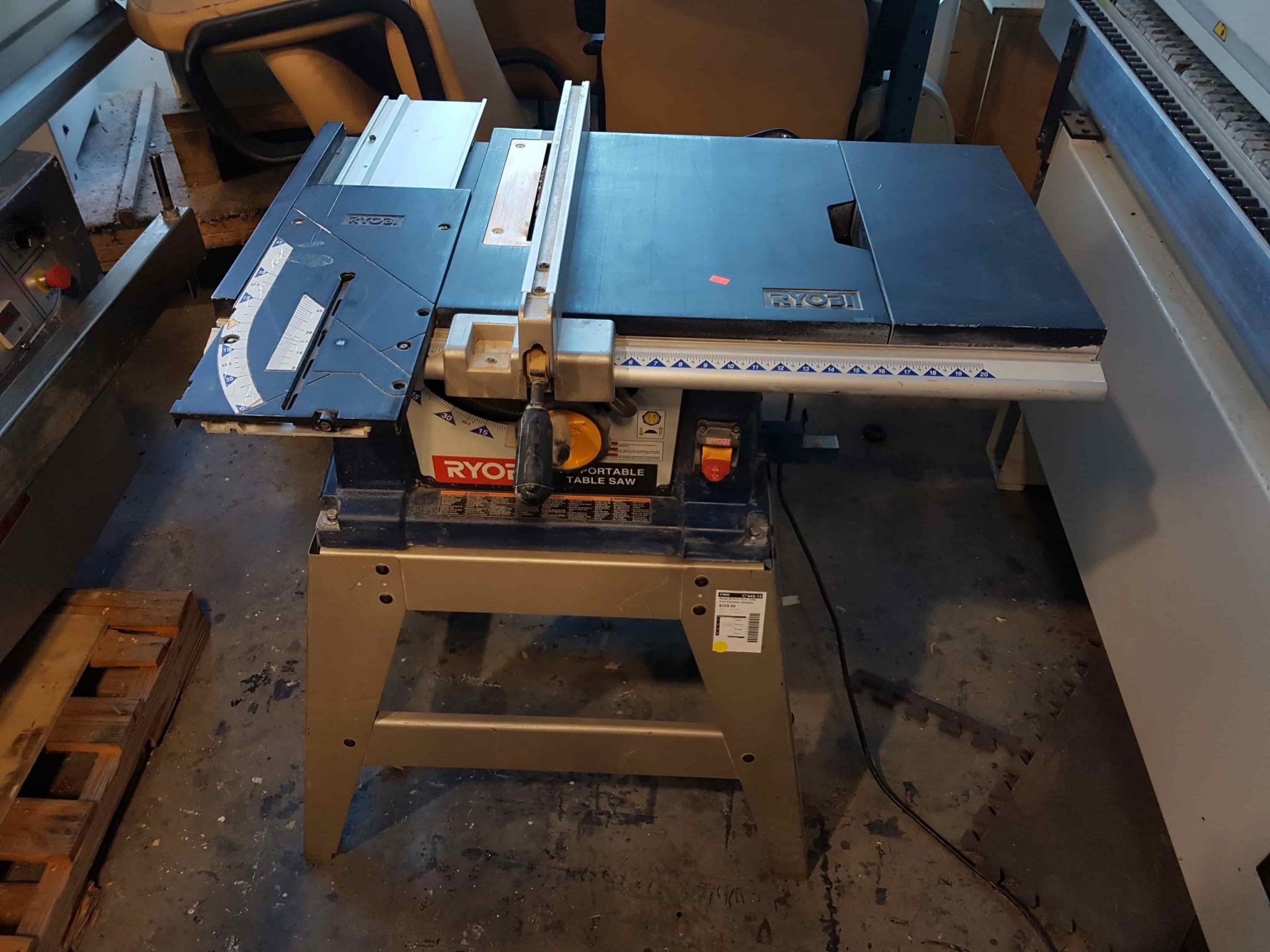 Used Ryobi BTS15 10 in. 254 mm Portable tablesaw Coast