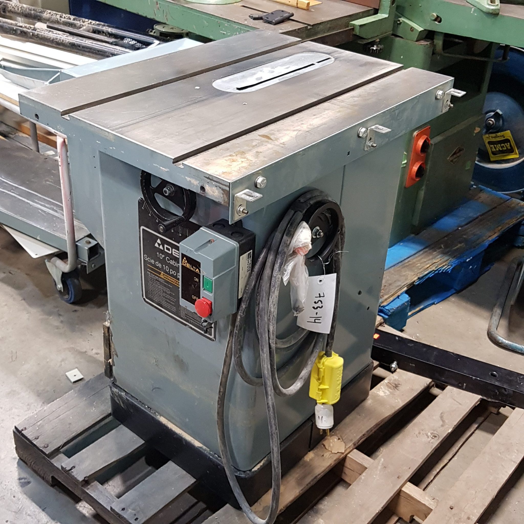 Used Delta 10 Inch Table Saw – Coast Machinery Group