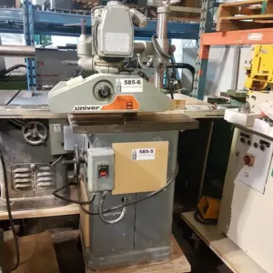 Univer 1800 4 wheel Power Feeder