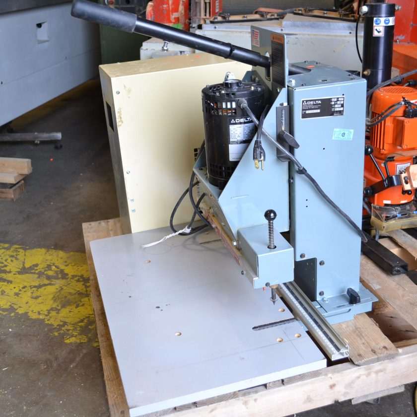 Used Delta 32325 3/4Horsepower 13Spindle Line Boring Machine Coast