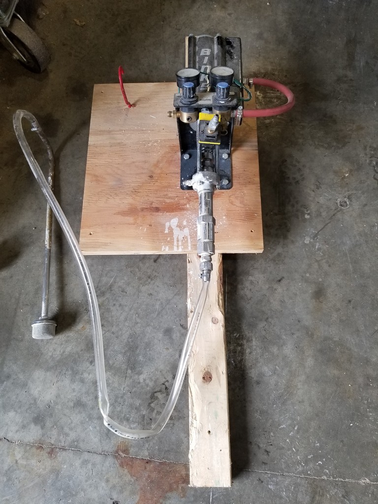 Used Binks Airless paint AA1500 Gun w/WallMount 181 2 Ball Hard