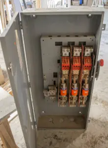 Cutler Hammer 600v-230v Switchbox