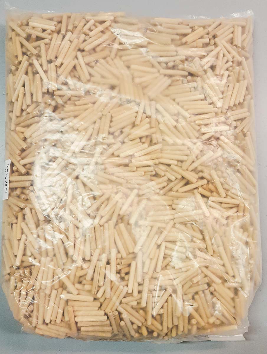 Used Buche wood fluted dowel bags 10kg K8x50 Coast Machinery Group