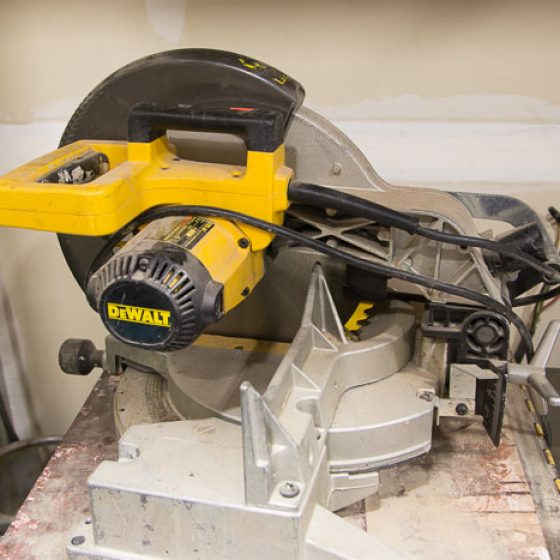 Delta D705 12" Compound Miter Saw – Coast Machinery Group