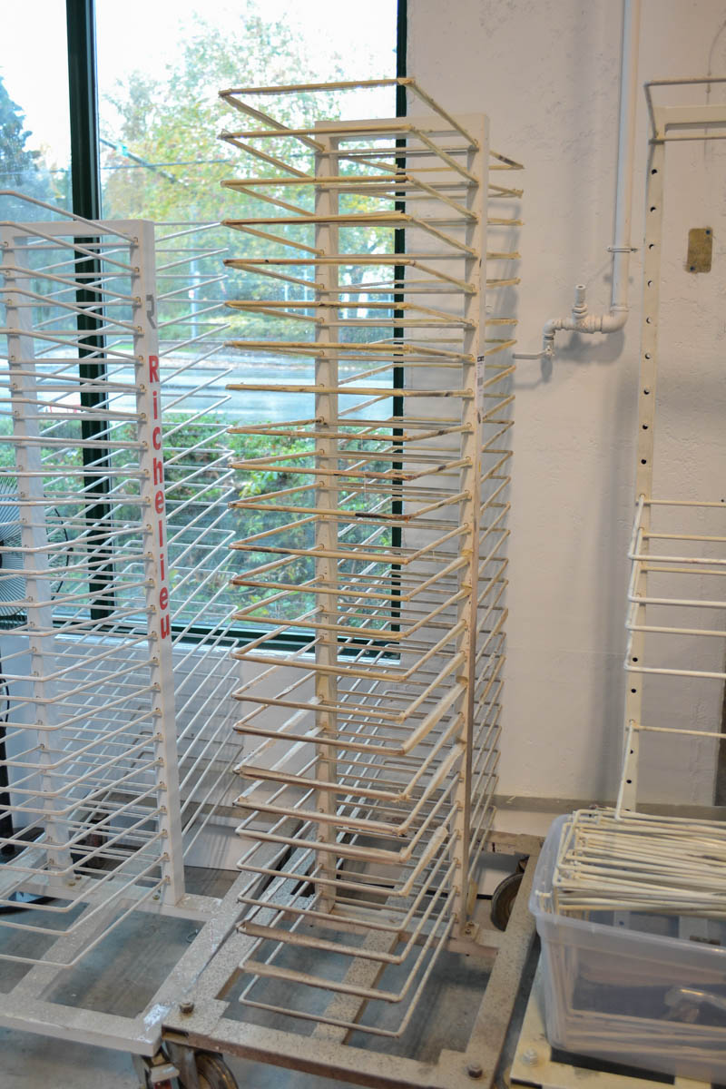 Used ETI 4 Wheel Metal Framed Double Sided Rolling Drying Rack Coast