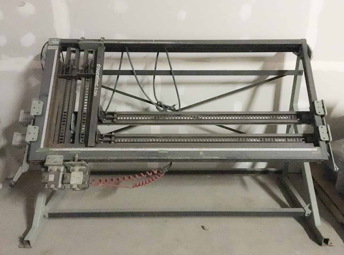 Pneumatic cabinet discount door clamp