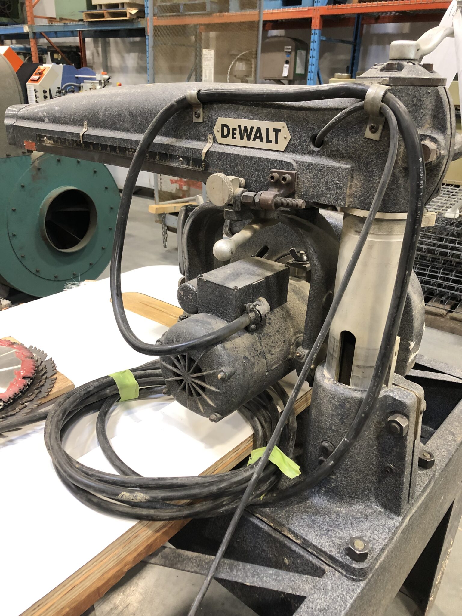 DEWALT RADIAL ARM 700mm (PRE-OWNED) (CC56) - GFP Machines